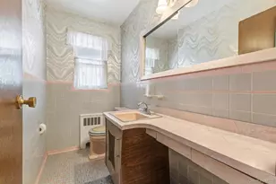 144-30 South Dr, Whitestone, NY 11357 - Photo 11