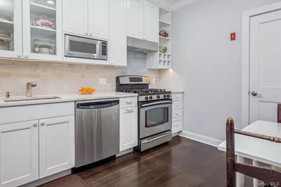 55 1st Street #414, Pelham, NY 10803 - Photo 15