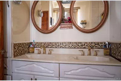 9728 130th Street, Richmond Hill, NY 11419 - Photo 7