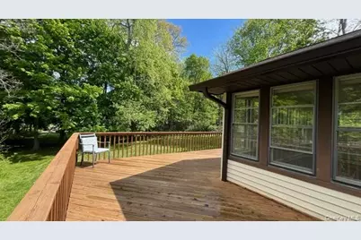 160 E Willow Tree Road, Spring Valley, NY 10977 - Photo 21