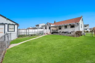 67 Myers Ave, Hicksville, NY 11801 - Photo 3