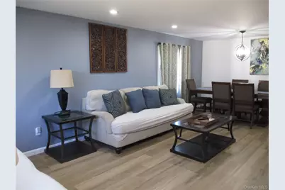 39 Split Cedar Drive, Islandia, NY 11749 - Photo 5