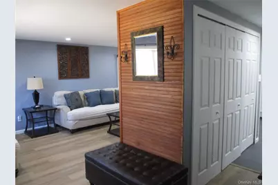 39 Split Cedar Drive, Islandia, NY 11749 - Photo 3