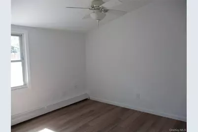 39 Split Cedar Drive, Islandia, NY 11749 - Photo 17