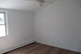 39 Split Cedar Dr, Islandia, NY 11749 - Photo 17