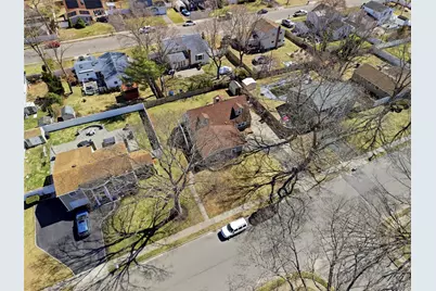 15 Newport Avenue, Selden, NY 11784 - Photo 35