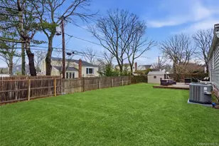 15 Newport Ave, Selden, NY 11784 - Photo 31