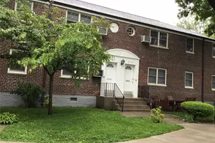 60-39 251st St, Little Neck, NY 11362 - Photo 3