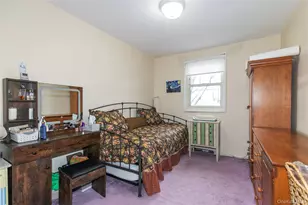 60-39 251st St, Little Neck, NY 11362 - Photo 15