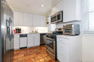 60-39 251st St, Little Neck, NY 11362 - Photo 9