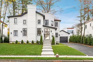 120 Baker Hill Rd, Great Neck, NY 11023 - Photo 3