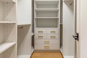 120 Baker Hill Rd, Great Neck, NY 11023 - Photo 25