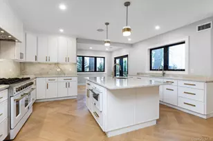 120 Baker Hill Rd, Great Neck, NY 11023 - Photo 7