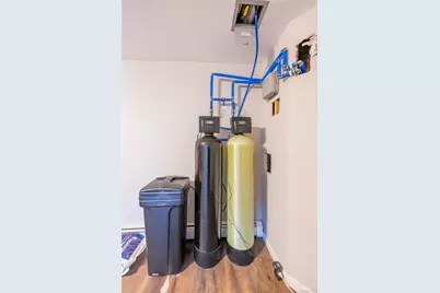 18 Robin Way, Great Neck, NY 11021 - Photo 21