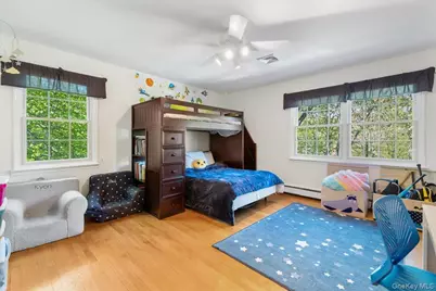 103 Bradley Avenue, White Plains, NY 10607 - Photo 23