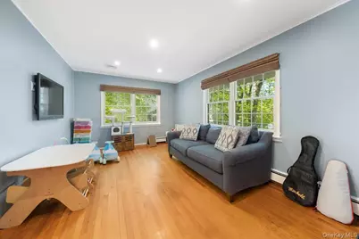 103 Bradley Avenue, White Plains, NY 10607 - Photo 15