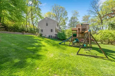 103 Bradley Avenue, White Plains, NY 10607 - Photo 33