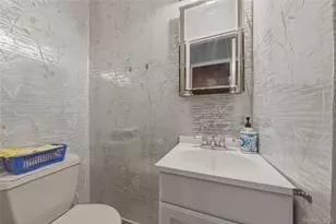 255-52 148th Dr, Rosedale, NY 11422 - Photo 7