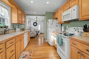 72 Harris St, Patchogue, NY 11772 - Photo 11