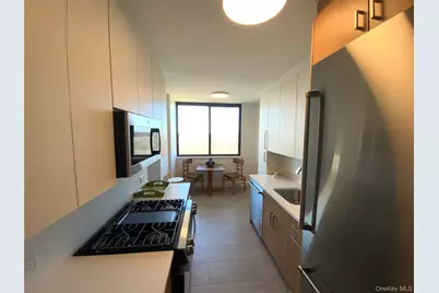 27110 Grand Central Parkway #18E, Floral Park, NY 11005 - Photo 9