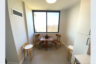 27110 Grand Central Parkway #18E, Floral Park, NY 11005 - Photo 11