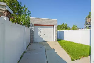 1011 E 221st St, Bronx, NY 10469 - Photo 21