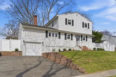 12 King Avenue, Melville, NY 11747 - Photo 3