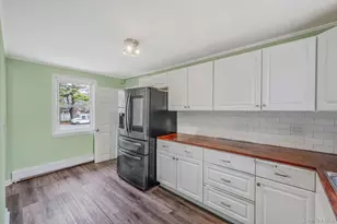 317 Centre Ave, Lindenhurst, NY 11757 - Photo 31