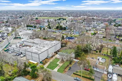 317 Centre Avenue, Lindenhurst, NY 11757 - Photo 19