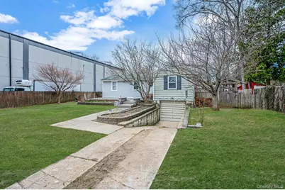 317 Centre Avenue, Lindenhurst, NY 11757 - Photo 3