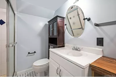 317 Centre Avenue, Lindenhurst, NY 11757 - Photo 47