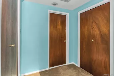 247 Knollwood Lane, Seaford, NY 11783 - Photo 19