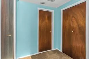 247 Knollwood Ln, Seaford, NY 11783 - Photo 19