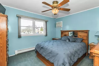 247 Knollwood Lane, Seaford, NY 11783 - Photo 11