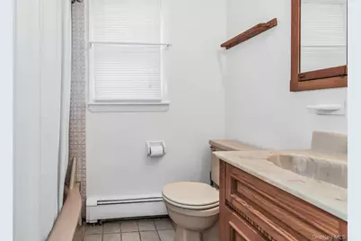 247 Knollwood Lane, Seaford, NY 11783 - Photo 15