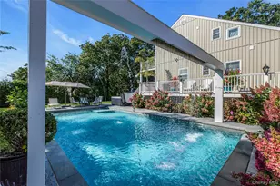 35 Grant Blvd, Hampton Bays, NY 11946 - Photo 29