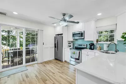 35 Grant Boulevard, Hampton Bays, NY 11946 - Photo 9