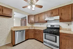 169 Treetop Cir, Nanuet, NY 10954 - Photo 15