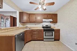 169 Treetop Cir, Nanuet, NY 10954 - Photo 13