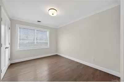 208 Cow Neck Road, Port Washington, NY 11050 - Photo 23