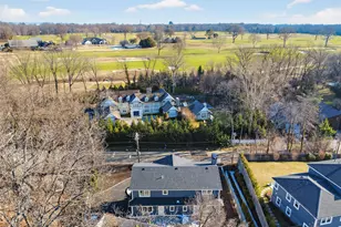 208 Cow Neck Rd, Port Washington, NY 11050 - Photo 37