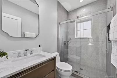 208 Cow Neck Road, Port Washington, NY 11050 - Photo 15