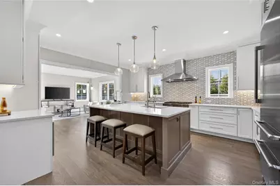 208 Cow Neck Road, Port Washington, NY 11050 - Photo 7