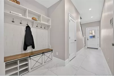 208 Cow Neck Road, Port Washington, NY 11050 - Photo 29