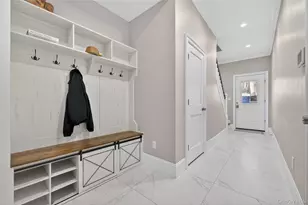 208 Cow Neck Rd, Port Washington, NY 11050 - Photo 29