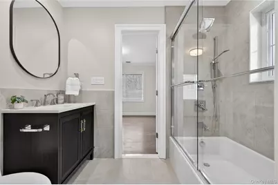 208 Cow Neck Road, Port Washington, NY 11050 - Photo 27