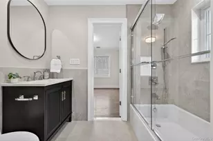 208 Cow Neck Rd, Port Washington, NY 11050 - Photo 27