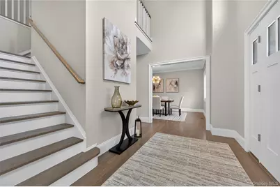 208 Cow Neck Road, Port Washington, NY 11050 - Photo 5