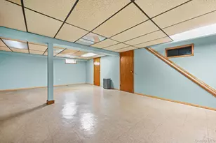 544 Birch St, West Hempstead, NY 11552 - Photo 25