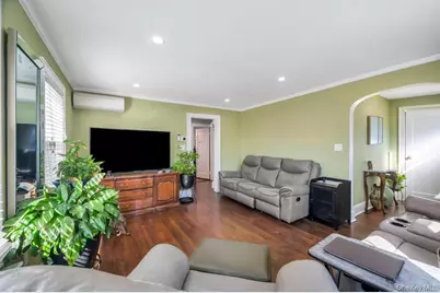 2478 Loft Avenue, Baldwin, NY 11510 - Photo 11